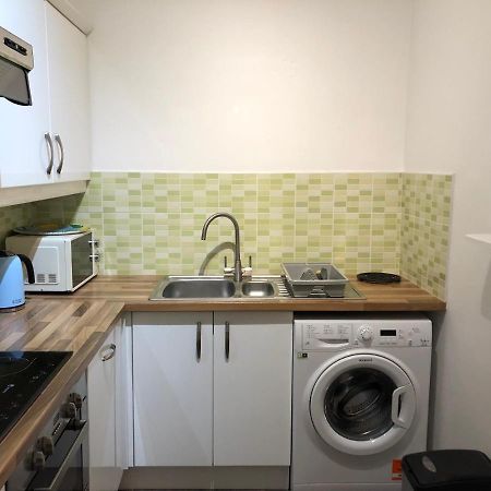 Stylish Apartment With Secure Parking Close To City Chester Zewnętrze zdjęcie