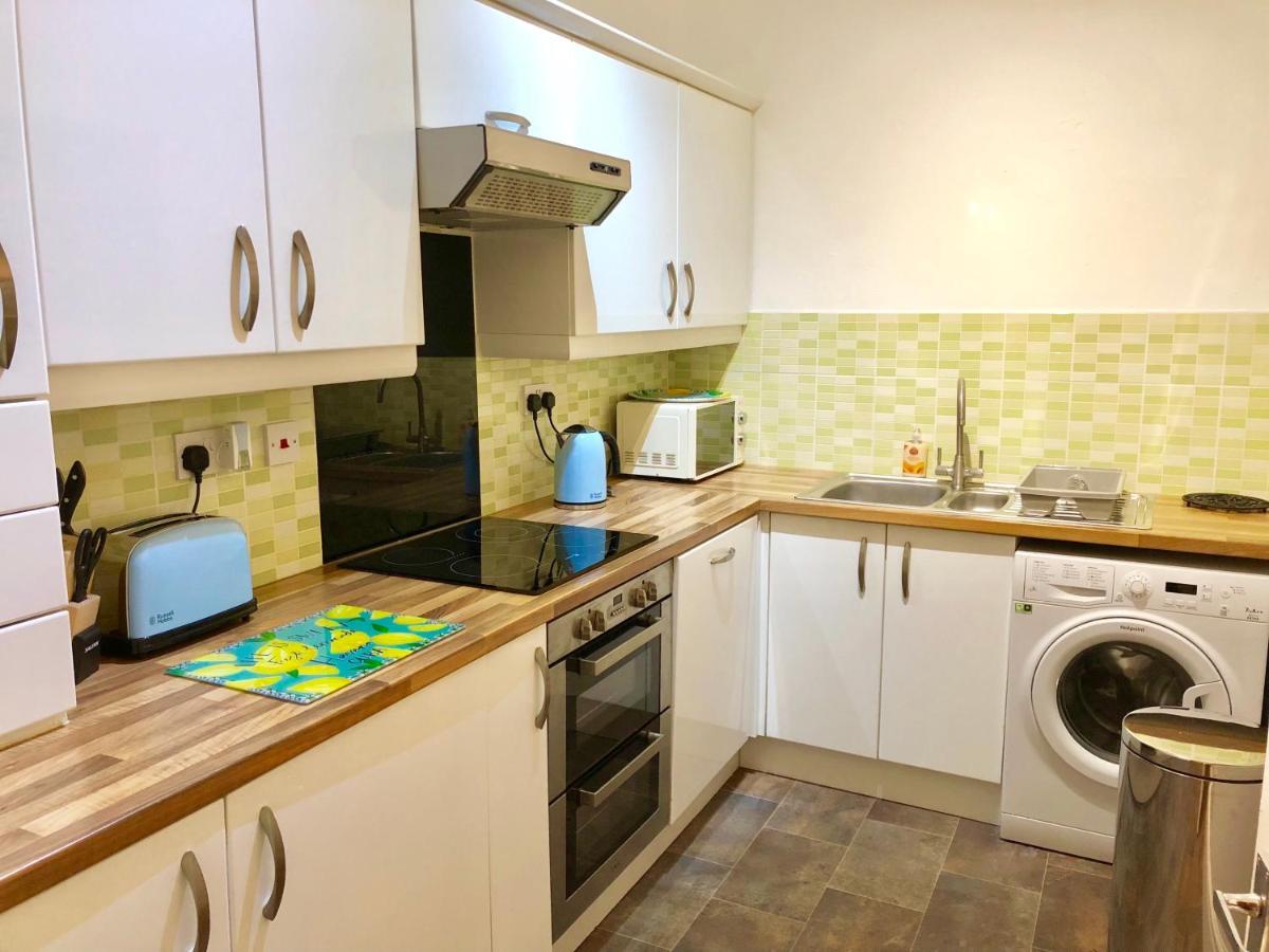 Stylish Apartment With Secure Parking Close To City Chester Zewnętrze zdjęcie